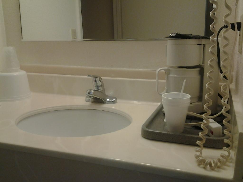 Budget Inn Tulare Ngoại thất bức ảnh